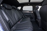 Platz da: Auch hinten sitzen Erwachsene mit genügend Komfort. - © BYD/dpa-tmn