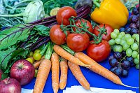 Gesunde Ern&auml;hrung steht bei gut der H&auml;lfte der Befragten hoch im Kurs als guter Vorsatz f&uuml;r 2026. (Symbolfoto) - &copy; Jens B&uuml;ttner/dpa