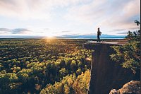 Was für ein Weitblick: Dichte Mischwälder prägen die Natur von Manitoulin Island. - © Maxime Coquard/Destination Canada/dpa-tmn