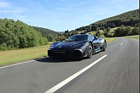 Racing in the Streets: Gut, Fahrzeuge wie der AMG One geh&ouml;ren in Sammlungen oder auf die Rennstrecke - doch auch eine gepflegte Ausfahrt auf der Landstra&szlig;e ist spa&szlig;ig. - &copy; Thomas Geiger/dpa-tmn