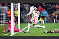 Alphondo Davies erzielt den erlösenden Ausgleich. - © Sven Hoppe/dpa