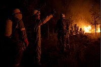 Vor allem das Ende der rund zweiwöchigen Hitzewelle in Spanien mit Höchsttemperaturen von mehr als 40 Grad kam den Brandbekämpfern zugute. - © Lorena Sopêna/EUROPA PRESS/dpa