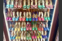 Imelda Marcos besaß Schuhe in allen Formen und Farben. - © Carola Frentzen/dpa