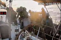 Die israelische Militäraktion gegen die Global Sumud Flotilla aus mehr als 40 privaten Motor- und Segelbooten dauerte die ganze Nacht über bis zum Morgen an. - © Uncredited/Global Sumud Flottilla/AP/dpa