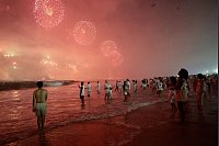 Die Copacabana - ein Anziehungspunkt auch in der Nacht zu Neujahr. - &copy; Bruna Prado/AP/dpa