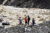 Nach Gletscherabbruch im Wallis - © Cyril Zingaro/KEYSTONE/dpa