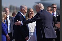 Israel und die USA feiern den Durchbruch. - © Evan Vucci/AP/dpa