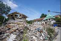 Nur Trümmer sind von dem Haus übrig . - © Stefan Puchner/dpa