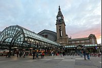 Der Zug fuhr laut Deutscher Bahn von Frankfurt nach Hamburg. - © Bodo Marks/dpa