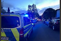 Die Polizei war mit einem Großaufgebot im Einsatz. - © Mona Wenisch/dpa