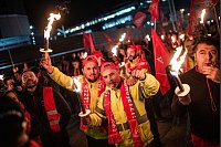 Warnstreik der IG Metall bei Porsche - © Christoph Schmidt/dpa
