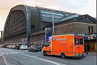 Ein Bahnsteig am Hauptbahnhof wurde zeitweise gesperrt. - © Bodo Marks/dpa