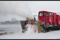 Schneeverwehungen waren ein gro&szlig;es Problem f&uuml;r den Bahnverkehr im Norden. - &copy; Daniel Bockwoldt/dpa