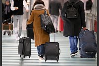 Im Flughafen Köln/Bonn und am Düsseldorfer Airport verlief der Schulferienstart recht ruhig. - © Roberto Pfeil/dpa