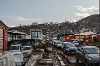 Nach Zyklon «Chido» im Indischen Ozean - Am Samstag war der Wirbelsturm «Chido» über Mayotte gefegt und hinterließ eine Spur der Verwüstung - © Adrienne Surprenant/AP/dpa