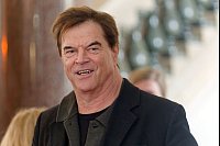 Auf der Skipiste werden aus Freunden Konkurrenten: Fotokünstler Andreas Gursky liefert sich Skirennen mit Rockstar Campino - © Henning Kaiser/dpa