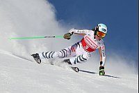 Die deutsche Kira Weidle auf der Strecke beim Weltcup-Super-G der Damen in St. Moritz, Schweiz. - © Marco Trovati/AP/dpa