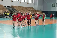 Die Handballerinnen des Hermann-Vöchting-Gymnasiums haben es in die Endrund von "Jugend trainiert für Olympia" geschafft. - © Dominic Behde