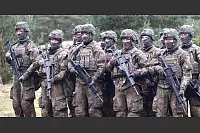 Freiwilliger Wehrdienst 2025: Junge Männer schießen mit dem G36 im Rahmen der Grundausbildung - © Justus Rahn