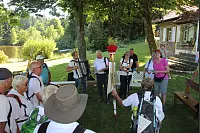 Am zweiten Tag ging es für die 17-köpfige Wandergruppe von Bad Driburg nach Kleineberg (Lichtenau). - © Niklas Böhmer
