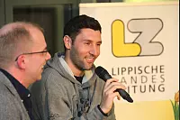Sportredakteur Sebastian Lucas und Arminenspieler Stephan Salger. - © Vera Gerstendorf-Welle