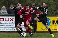 Im Lipperderby muss der RSV Barntrup eine bittere 0:1-Heimniederlage vor rund 200 Zuschauern gegen den Blomberger SV einstecken. - © Egon Penner