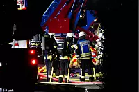 Mehr als 200 Einsatzkräfte waren am Brandort. - © Paul Brinkmann