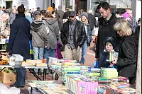 Am Wochenende schlenderten zahlreiche Menschen &uuml;ber den Fr&uuml;hjars-Markt in Lage - &copy; Sandra Castrup