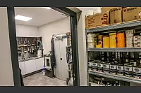 Auch eine eigene Farbmischanlage besitzt Röse. - © Daniel Salmon