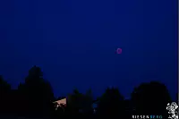 Blutmond &uuml;ber dem Staffpark in Lemgo - &copy; Nicole Frieburg und Matthias Riesenberg