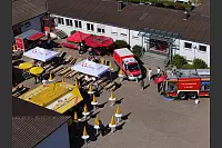 Der Lippische Feuerwehrverband feiert sein 150-jähriges Bestehen mit einem Familientag am Feuerwehrausbildungszentrum Brake. Der 30 Meter hohe Feuerwehrturm, in dem die Löschschläuche nach dem Einsatz getrocknet werden, bietet einen exklusiven Ausblick. - © Thomas Krügler