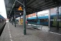 Die Züge stehen am Detmolder Bahnhof. Der Zugverkehr in ganz NRW wurde eingestellt. - © Erol Kamisli
