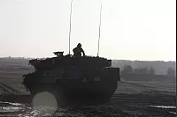 Soldaten auf dem Leopard 2 - © Vera Gerstendorf-Welle