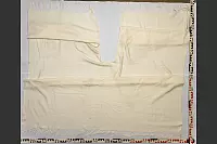 Baby in Bielefeld ausgesetzt: Wer kennt diese Decken? - © PP BIELEFELD KK32