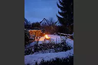 In diesem Garten in Lage herrscht romantische winterliche Stimmung. - &copy; Birgit Stoppok