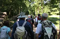 Am zweiten Tag ging es für die 17-köpfige Wandergruppe von Bad Driburg nach Kleineberg (Lichtenau). - © Niklas Böhmer