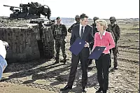 Deutsch-Britisches Ministertreffen - Ursula von der Leyen in Augustdorf - © Bernhard Preuß