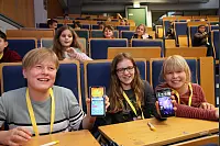 Rund 70 Nachwuchsstudenten nahmen an der vierten Vorlesung der LZ-Kinderuni zum Thema: "Mobile Medien - wie die Apps aufs Handy kommen" teil. - &copy; Bernhard Preu&szlig;