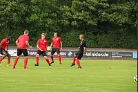 Trainingsauftakt der SpVgg Bad Pyrmont, dem neuen Klub von David Odonkor. Der 33-Jährige unterzeichnete beim niedersächsischen Landesligisten einen Zweijahresvertrag bis 2019. - © Niklas Böhmer