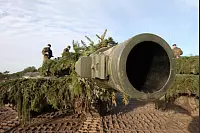 Soldaten auf dem Leopard 2 - © Vera Gerstendorf-Welle