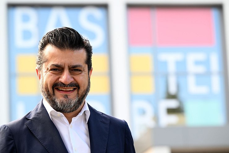 Soheil Dastyari, Vorstandsvorsitzender des Verlages Bastei Lübbe. - © Federico Gambarini/dpa