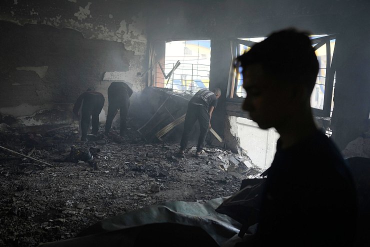 Israels Armee hat eigenen Angaben zufolge eine Zentrale von Terrororganisationen in der Stadt Gaza angegriffen. - © Jehad Alshrafi/AP/dpa