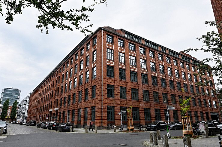 Das House of Games zieht in der Rotherstraße in ein Gebäude mit langer Geschichte. - © Jens Kalaene/dpa