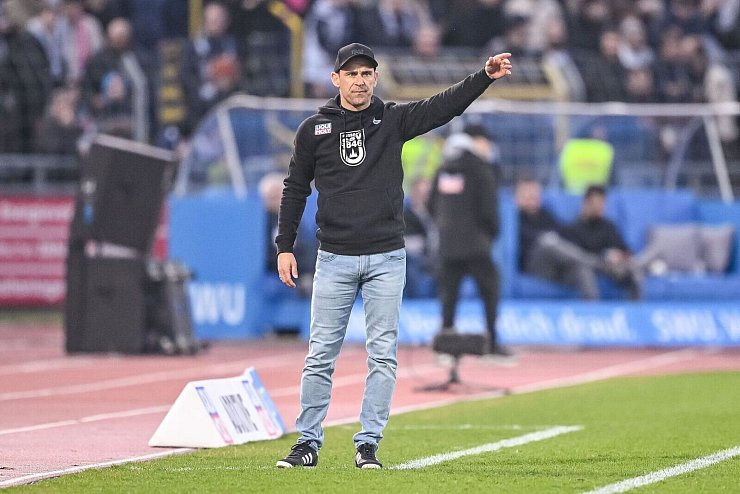 Robert Lechleiter kämpft mit Ulm gegen den Abstieg aus der 2. Bundesliga. - © Harry Langer/dpa