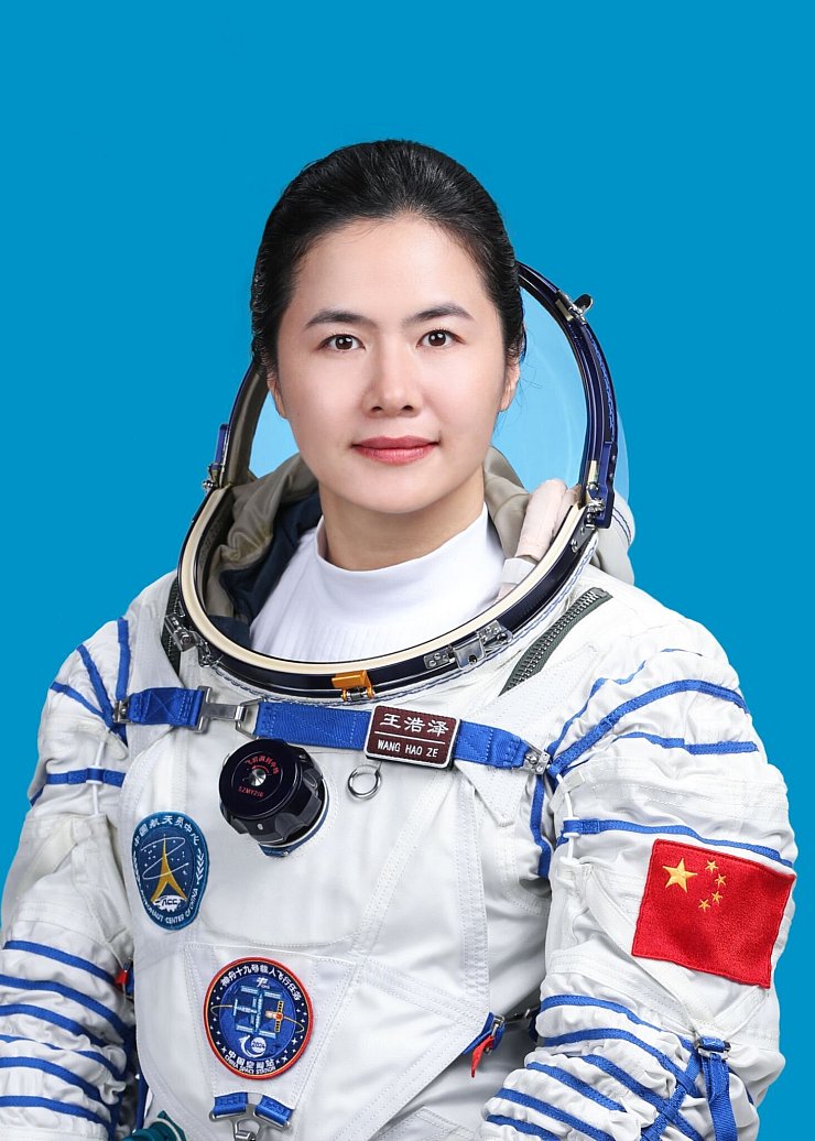 Wang Haoze ist die dritte Chinesin im All und derzeit Chinas einzige Raumfahrtingenieurin. - © Agentur für bemannte Raumfahrt/XinHua/dpa