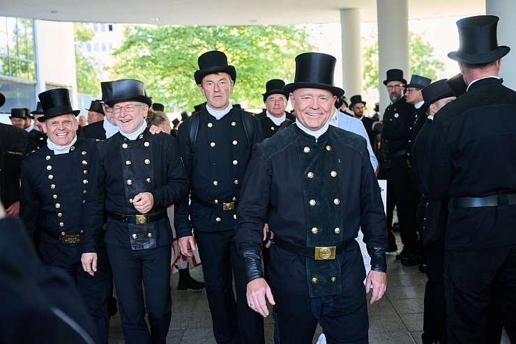 Überzeugen will die Branche die jungen Menschen vor allem mit einer Vielzahl an beruflichen Qualifizierungsmöglichkeiten. - © Annette Riedl/dpa
