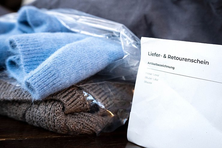 Modeartikel werden besonders oft zurückgeschickt. - © Sina Schuldt/dpa