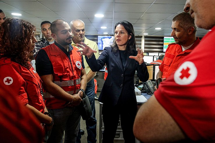 Bundesaußenministerin Baerbock fordert fordert Umsetzung von UN-Resolution im Libanon. - © Marwan Naamani/dpa