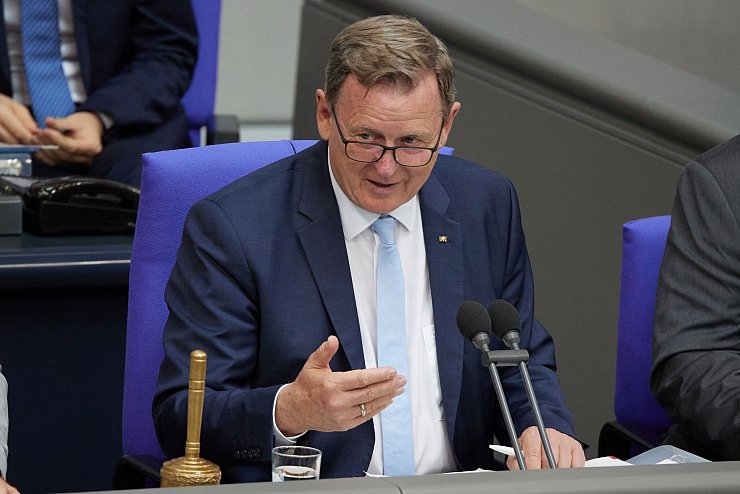 Schon in seiner Zeit als Thüringer Ministerpräsident hatte Bodo Ramelow eine Debatte über die Nationalhymne angestoßen. (Archivbild) - © Jörg Carstensen/dpa