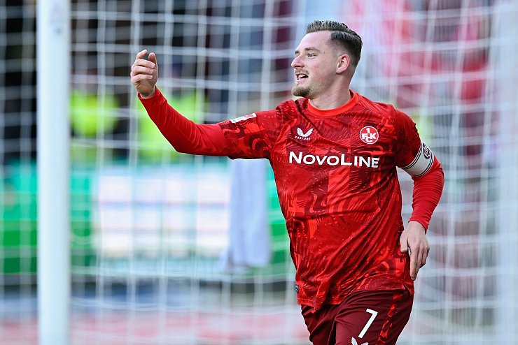 Der Kapitän als Torschütze: Marlon Ritter trifft für den 1. FC Kaiserslautern gegen Münster. - © Uwe Anspach/dpa